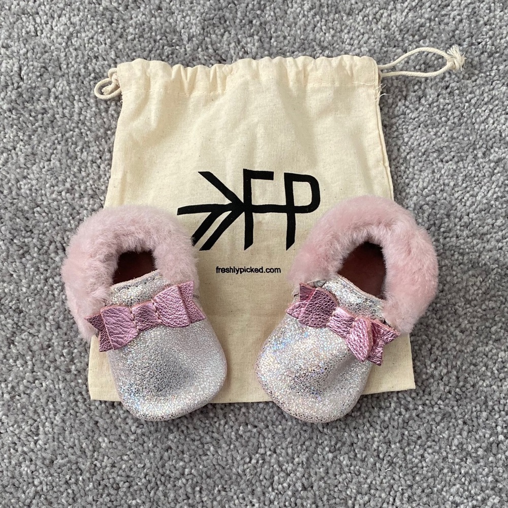 Rose Quartz Shearling Moccs